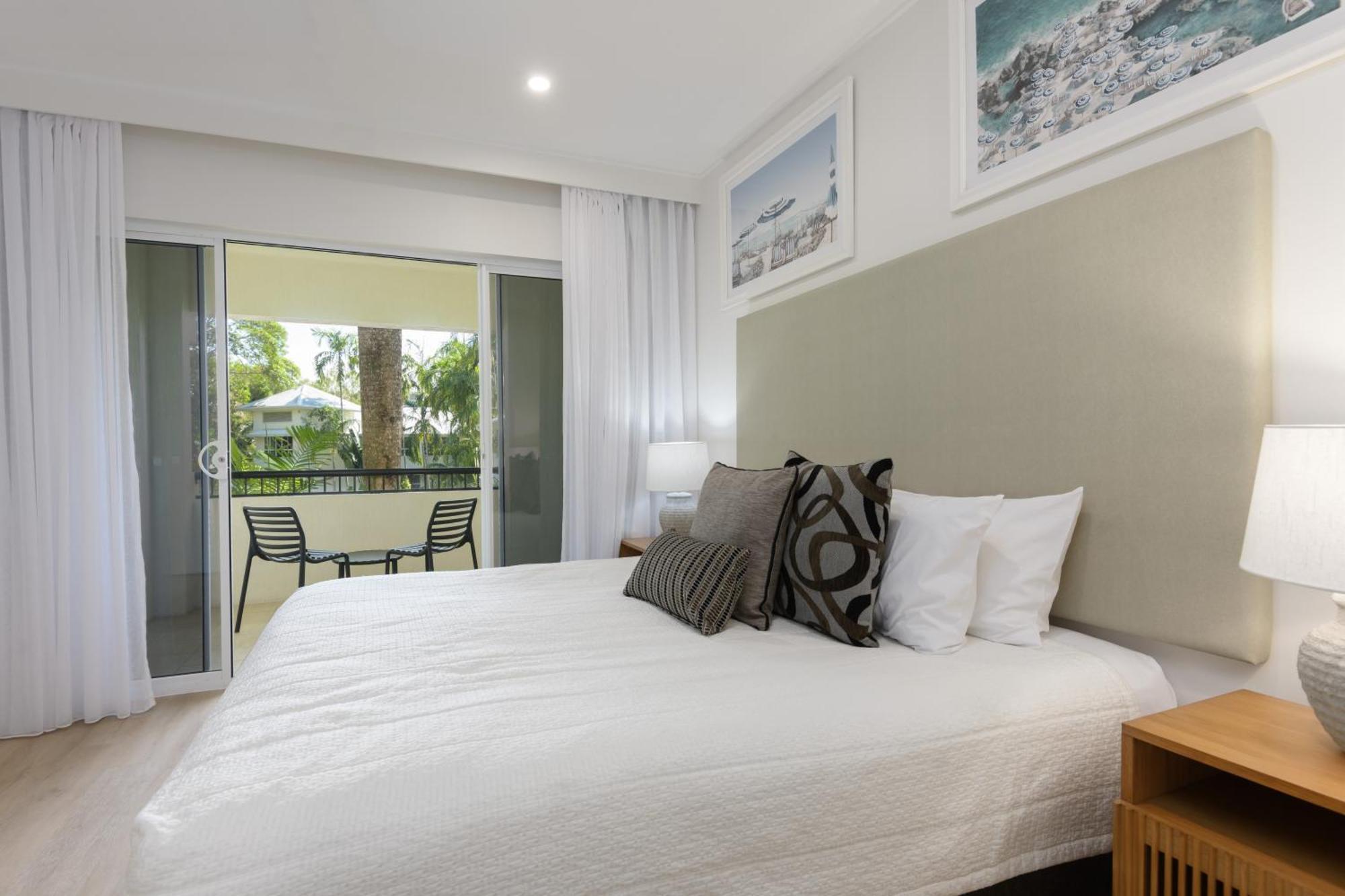 Mandalay Luxury Beachfront Apartments Port Douglas Buitenkant foto