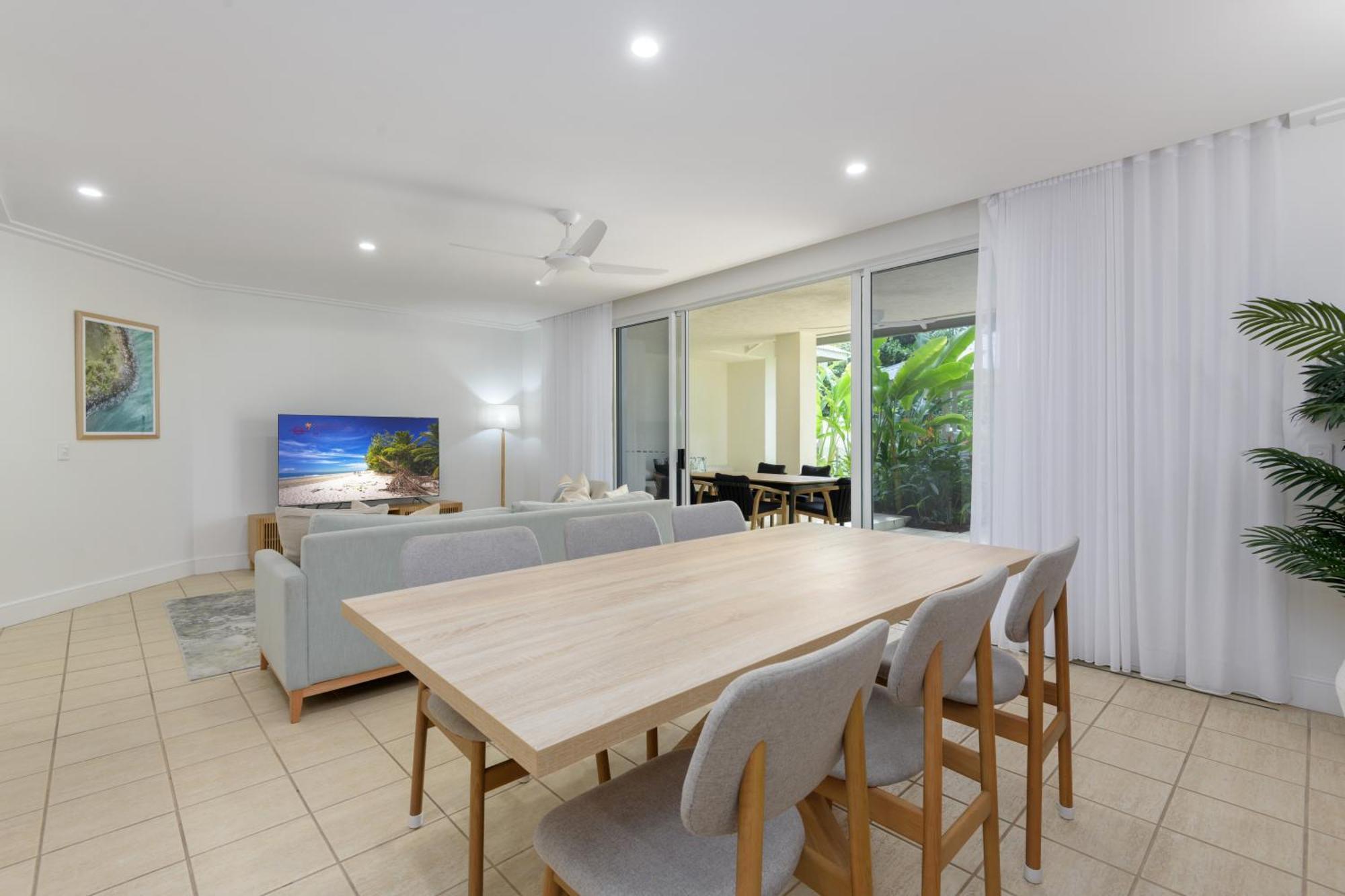 Mandalay Luxury Beachfront Apartments Port Douglas Buitenkant foto