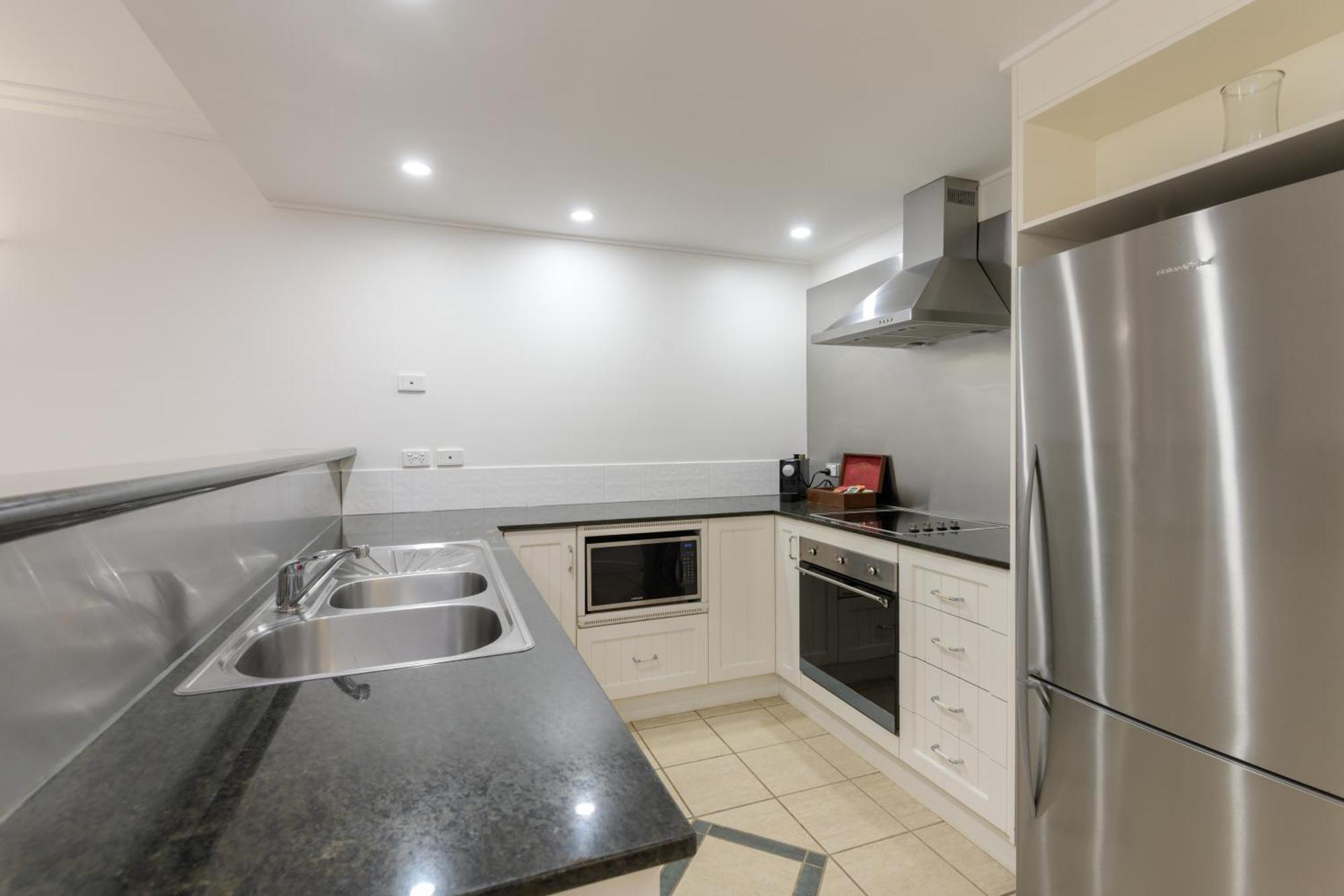 Mandalay Luxury Beachfront Apartments Port Douglas Buitenkant foto