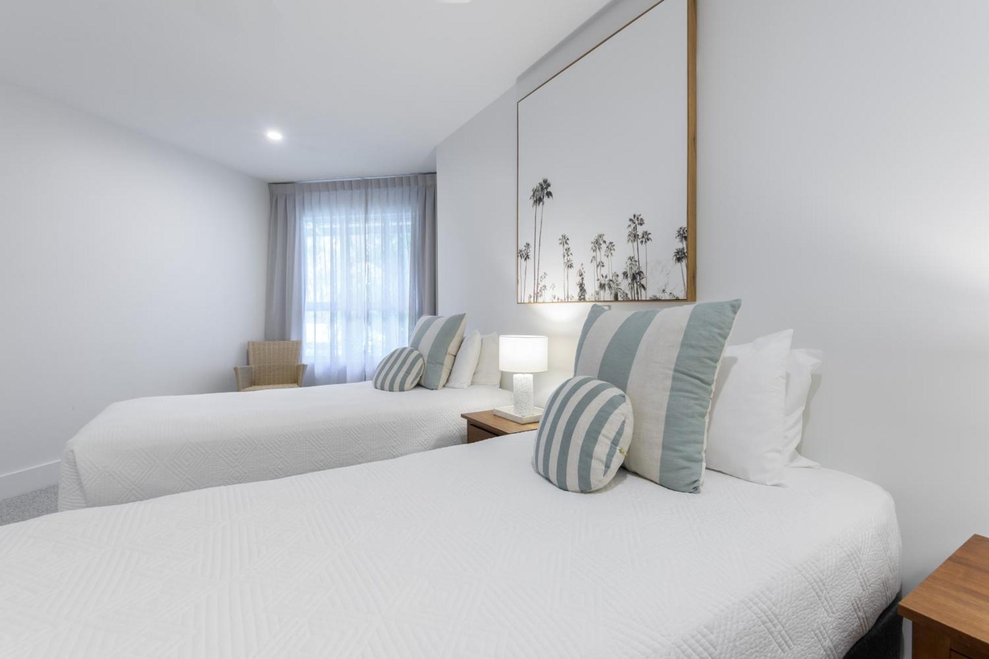Mandalay Luxury Beachfront Apartments Port Douglas Buitenkant foto